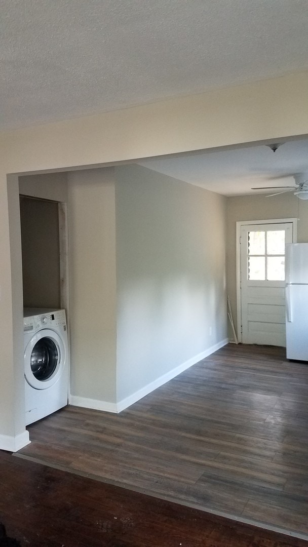 Building Photo - City of East Point Renovated Tudor Style Home