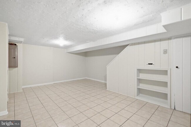 Building Photo - 4229 Fort Dupont Terrace SE