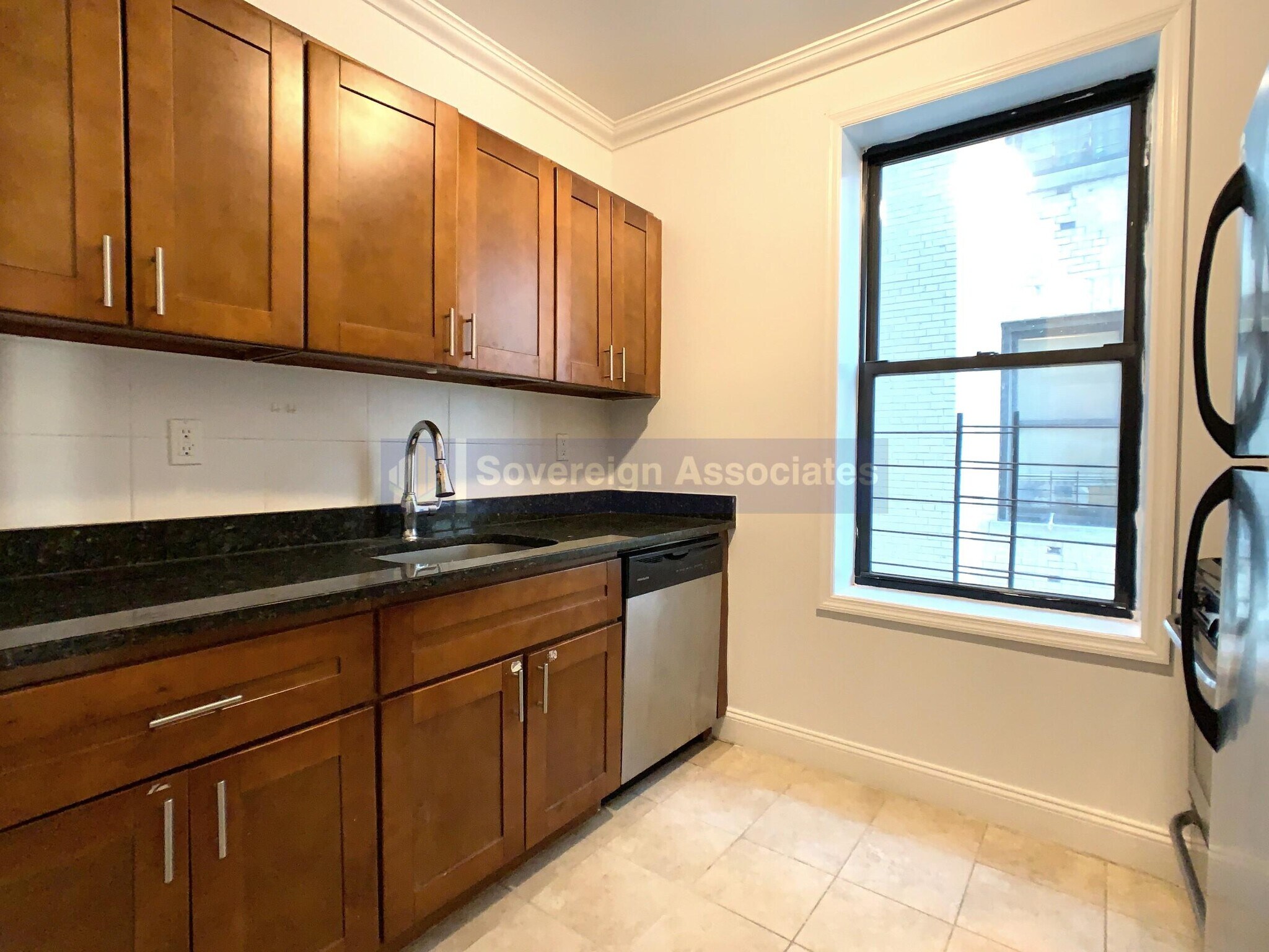 Building Photo - 460 W 149th St
