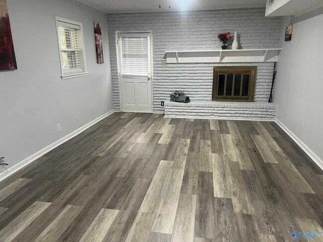 Building Photo - 409 Cumberland Dr SE