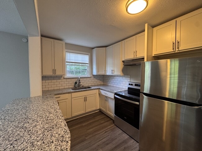 Building Photo - 1715 Perry St