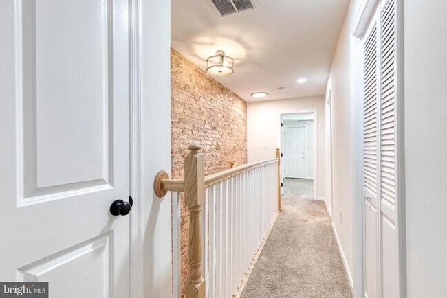 Building Photo - 217 N Belnord Ave