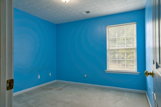 Building Photo - 1308 Kent Manor