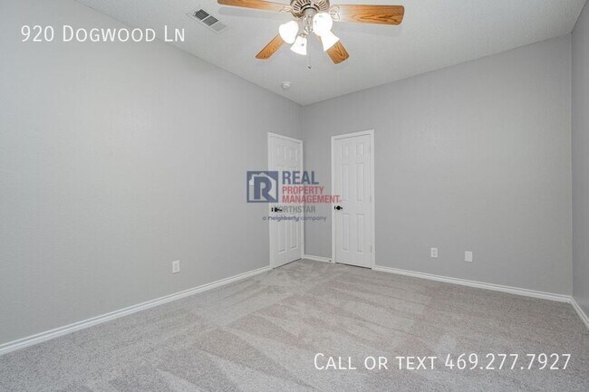 Building Photo - 920 Dogwood Ln