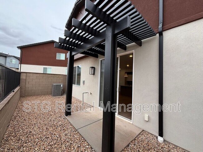 Building Photo - 3963 Fossil Way