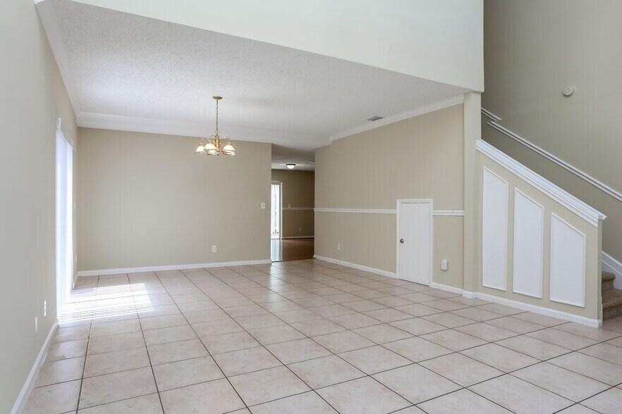 Building Photo - 5477 NW 44th Way