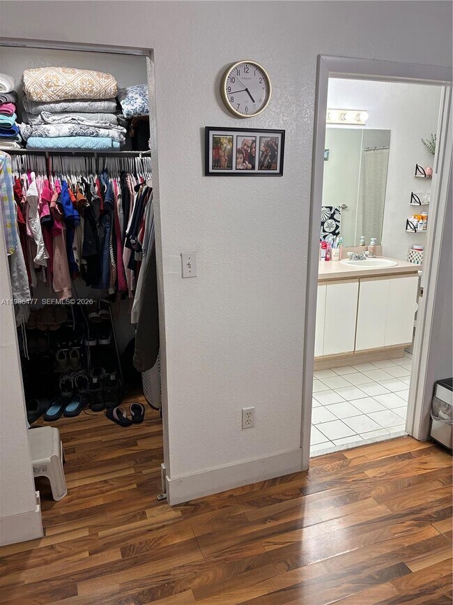 Building Photo - 1660 N Audubon Dr