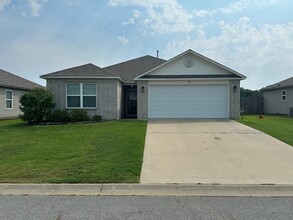 Building Photo - 20 Summer Breeze Rd