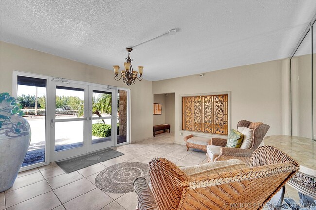 Building Photo - 1401 S Ocean Dr