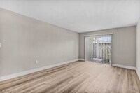 Building Photo - 1915 Maravilla Ave