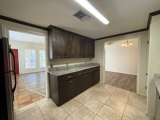 Building Photo - 1717 Clark Blvd