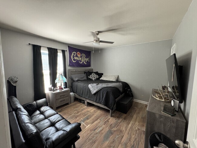 Building Photo - 3023 Britney Dr