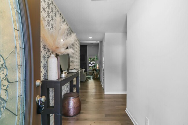 Building Photo - 1286 Magnum Dr