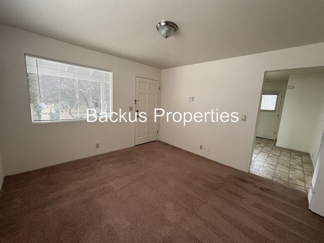 Building Photo - Darling two bedroom home in Monterey