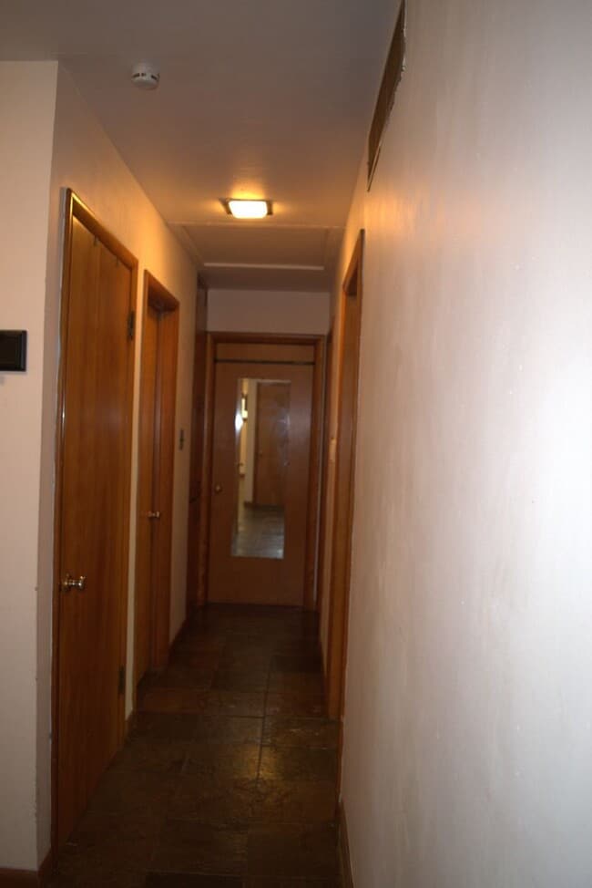 Building Photo - Marvelous 4 Bed 2.5 Bath House In Quarry H...
