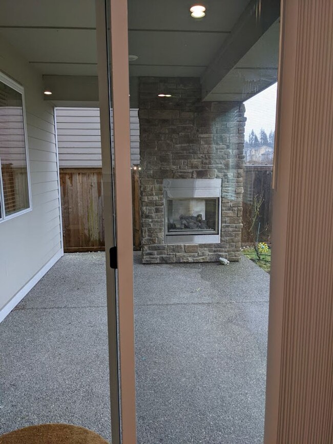 Building Photo - Northshore, Bothell, Millcreek 4 bedroom H...