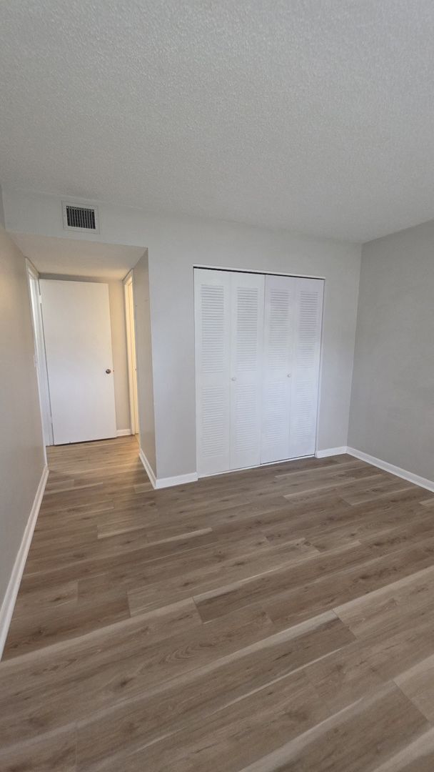 Building Photo - 2 Bedroom 2 Bath Condo just 10 Minutes from Downtown St Augustine and Beaches