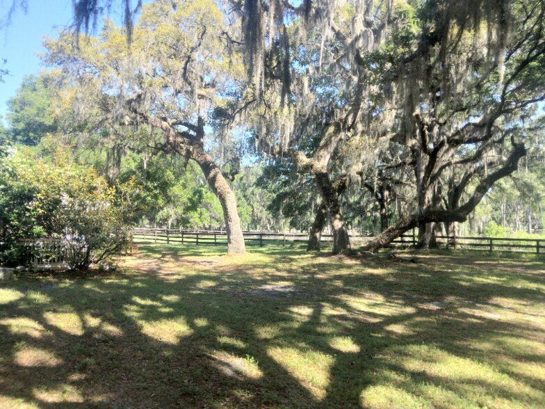 Building Photo - 8035 NW 120th St