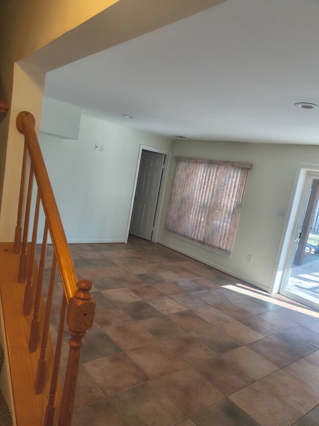 Building Photo - For Rent – Basement ONLY Apartment - ALL UTILIES INCLUDED