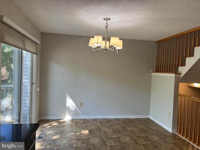 Building Photo - 53 E Shrewsbury Pl