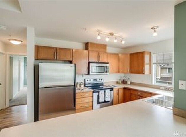 Building Photo - 4050 S 212th Ct