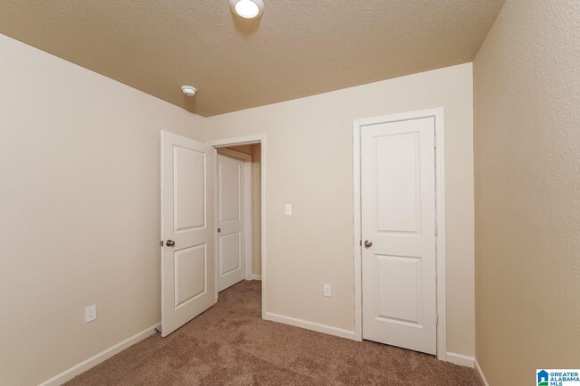 Building Photo - 6489 Rainbow Row