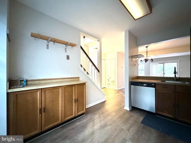 Building Photo - 5700 Medallion Ct