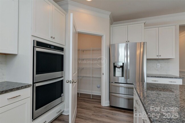 Building Photo - 2015 Saddlebred Dr