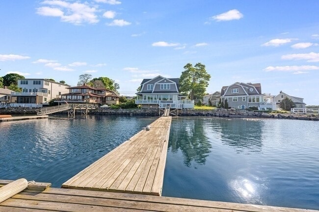 Building Photo - 8 Riverside Rd