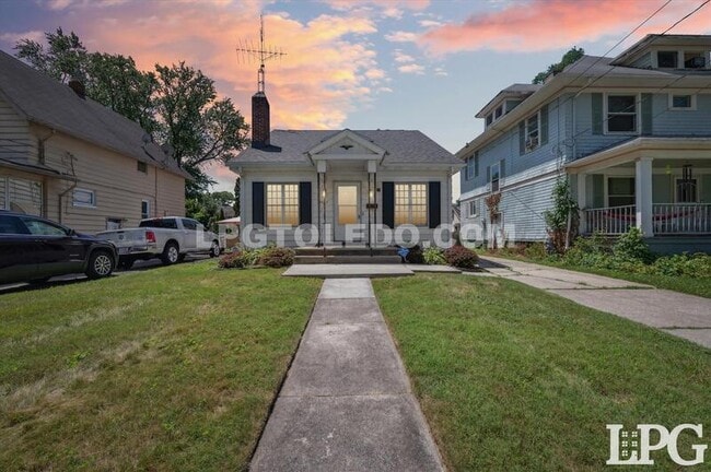 Primary Photo - 3617 Homewood Ave