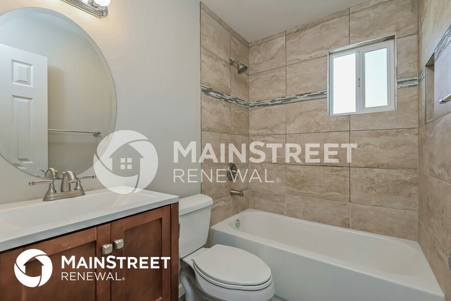 Building Photo - 6131 E 25th St