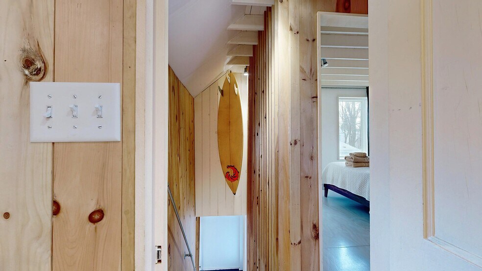 Building Photo - 42 Evergreen Ave