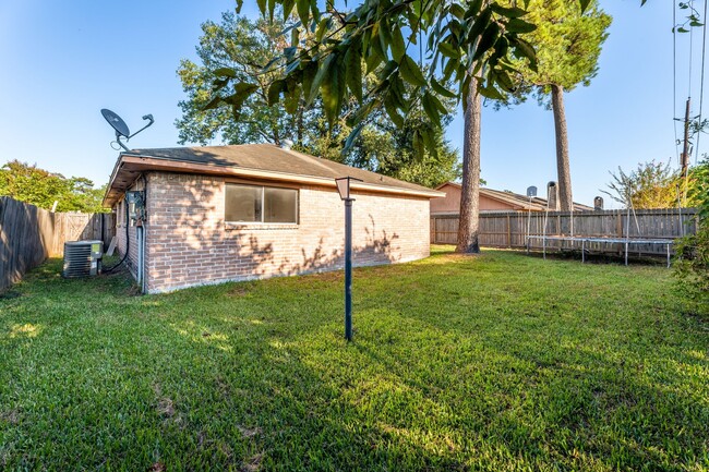 Building Photo - 15235 Heron Park Dr