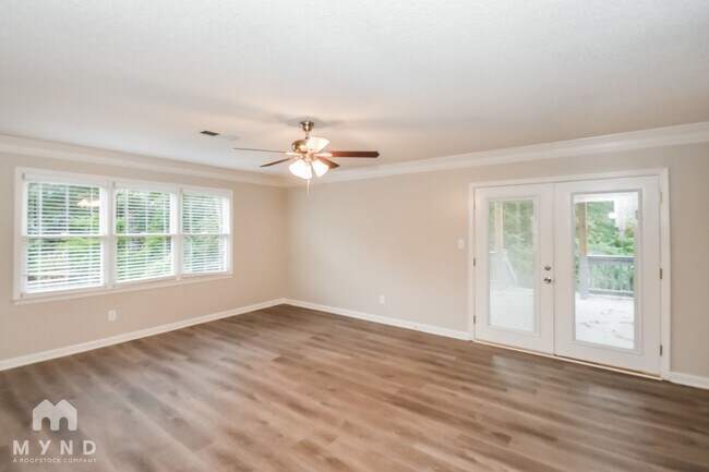 Building Photo - 103 Creekside Dr