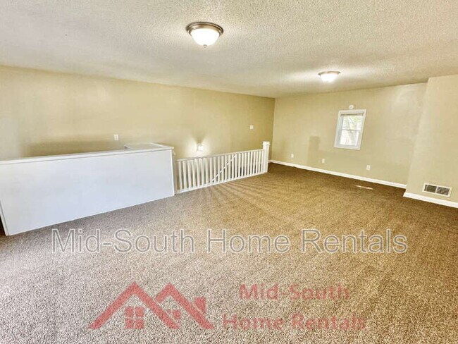 Building Photo - 2452 Debby Dr