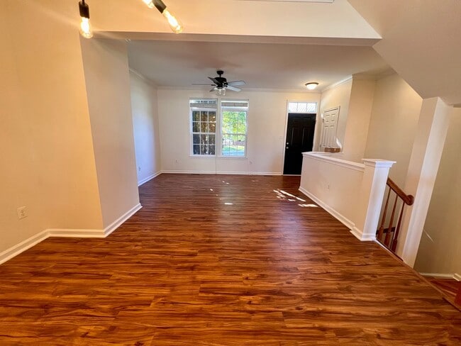 Building Photo - 357 Rolkin Rd