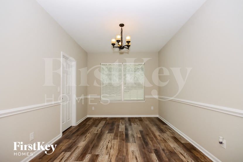 Building Photo - 105 Meandering Way Ln