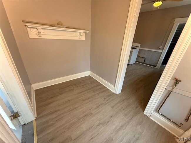 Building Photo - 367 Furman St