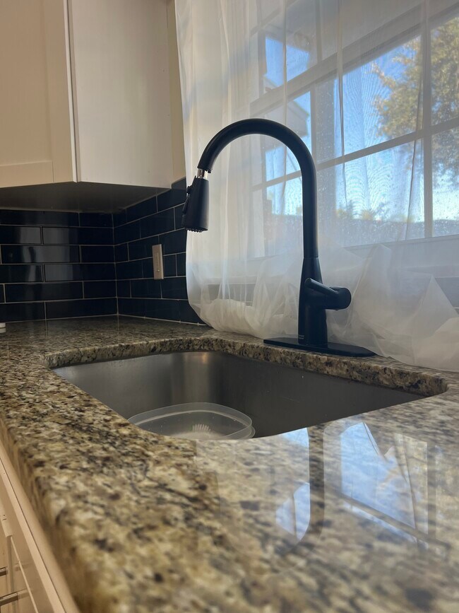 Building Photo - 10042 N 52nd St