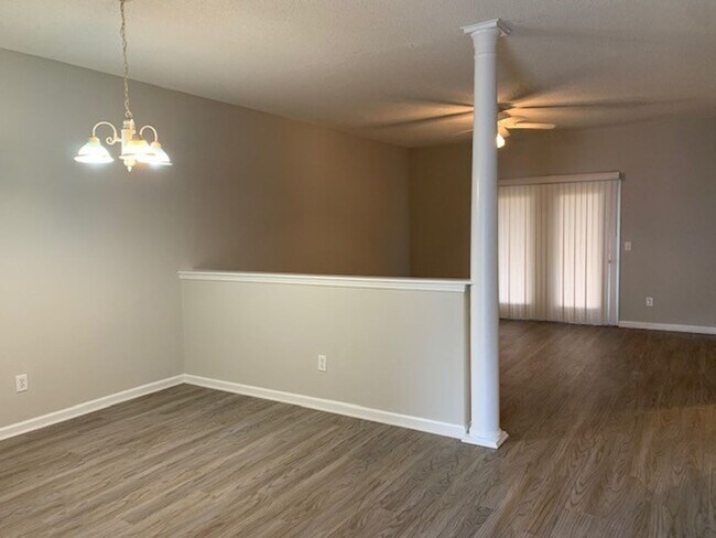 Building Photo - X101