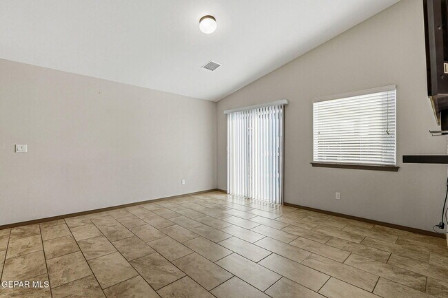 Building Photo - 12776 Tre Maximiliano Ave