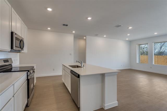 Building Photo - 6826 Welsh Dr