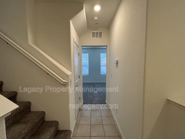 Building Photo - 3998 E Commerce Way