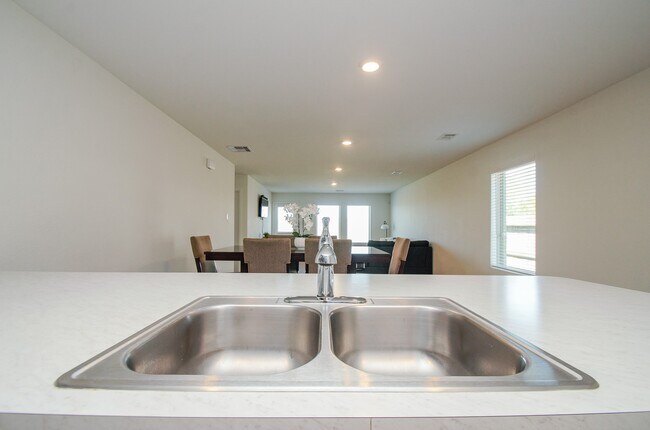 Building Photo - 4355 Palmetto Grv Ln