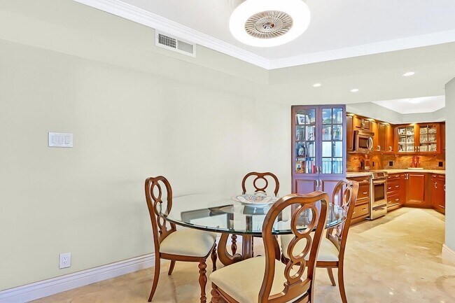 Building Photo - 5420 N Ocean Dr