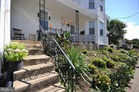 Building Photo - 223 Ryers Ave