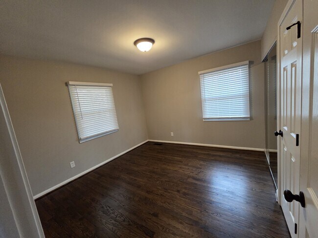 Building Photo - 611 Austin Ln