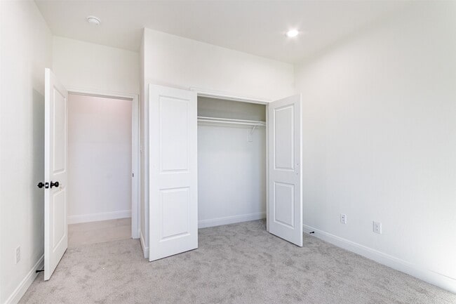 Building Photo - 4008 Bennington St