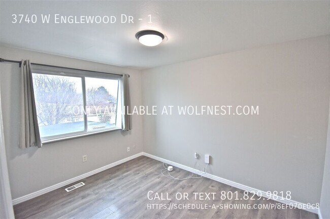 Building Photo - 3740 Englewood Dr