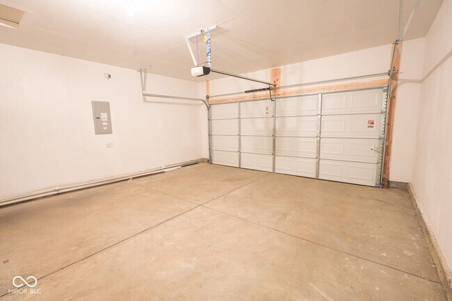 Building Photo - 1488 Juniper Dr